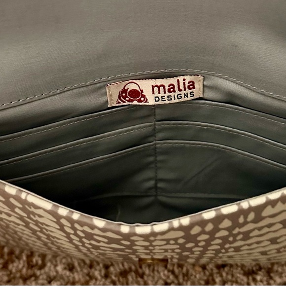 Malia Designs Patterned Clutch - Picture 3 of 5